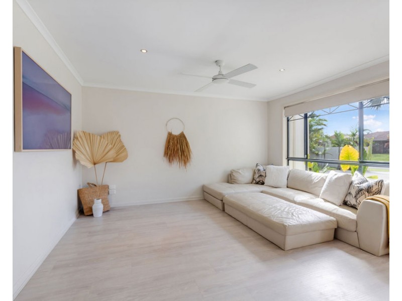 8 Ironwood Court, Mountain Creek QLD 4557