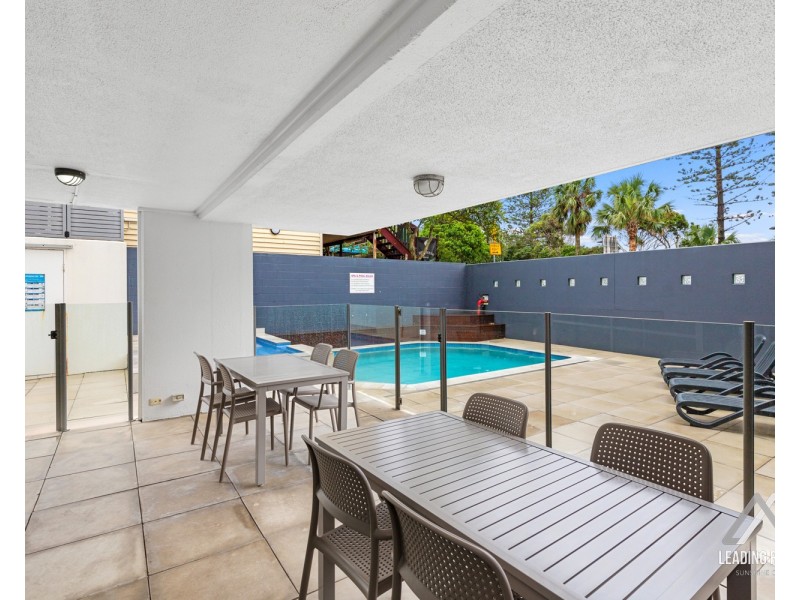 4/125 Mooloolaba Esp, Mooloolaba QLD 4557