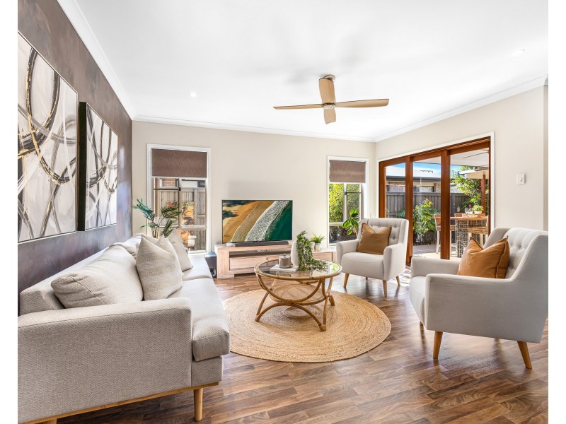 39 Parkview Dr, Little Mountain QLD 4551