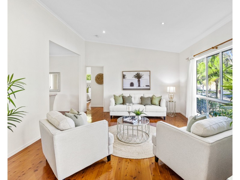 7 Phar Lap Court, Little Mountain QLD 4551