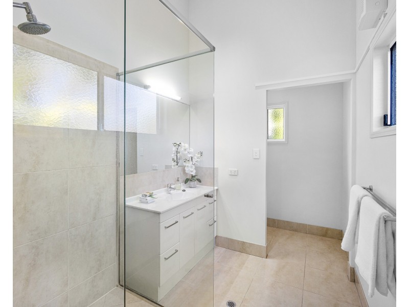 7 Phar Lap Court, Little Mountain QLD 4551