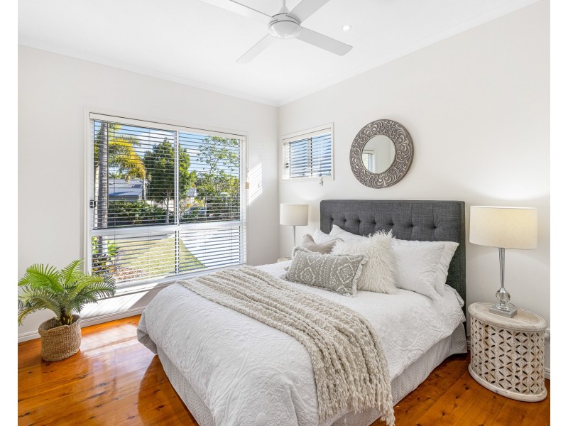 7 Phar Lap Court, Little Mountain QLD 4551