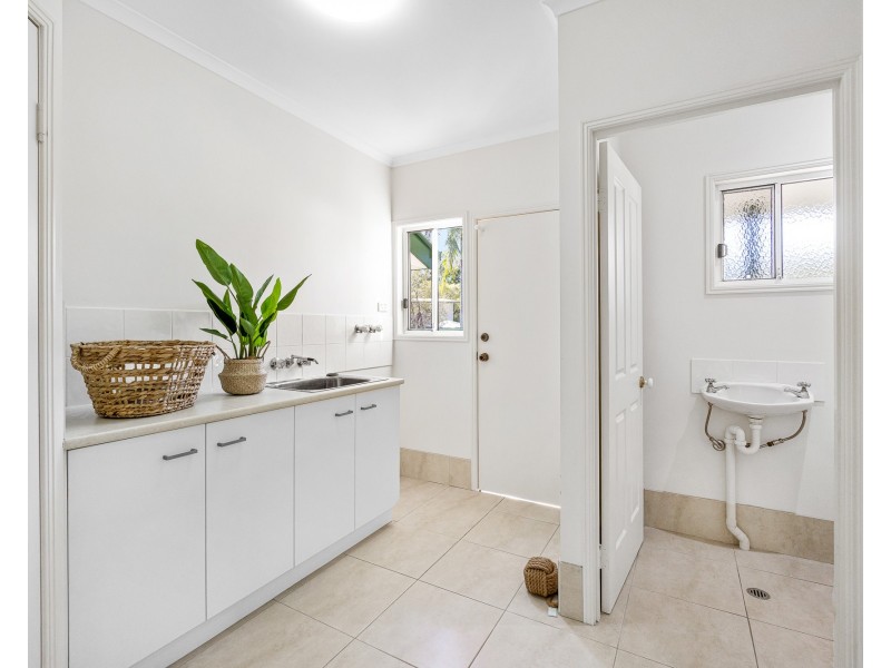 7 Phar Lap Court, Little Mountain QLD 4551