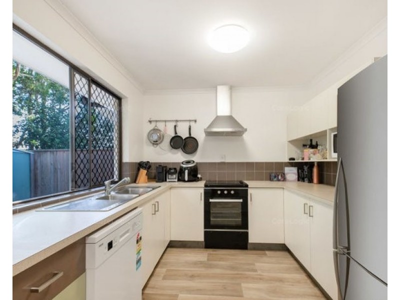 2/6 Moomba St, Pacific Paradise QLD 4564