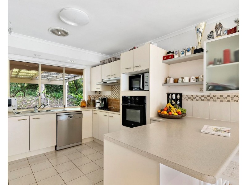 8 Curlew Cres, Cooroy QLD 4563