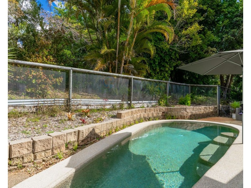 8 Curlew Cres, Cooroy QLD 4563