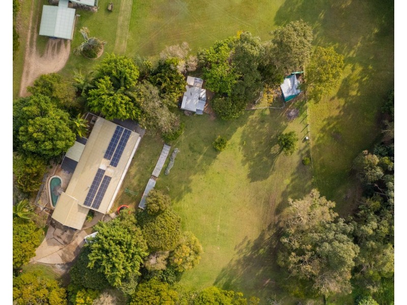 8 Curlew Cres, Cooroy QLD 4563