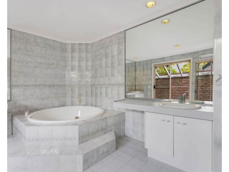 4 Lindeman Ave, Buderim QLD 4556