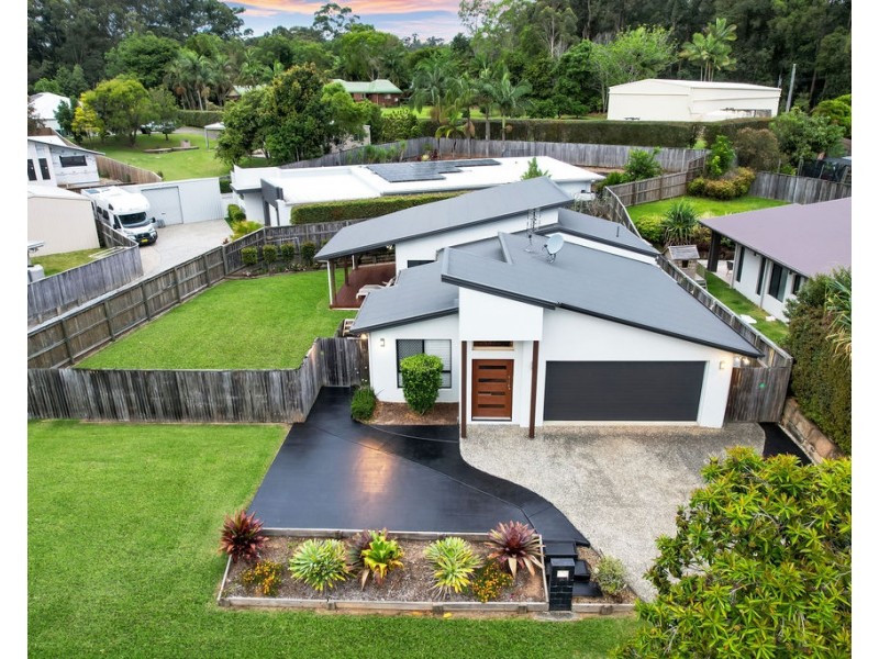 11 Cockatoo Cres, Forest Glen QLD 4556