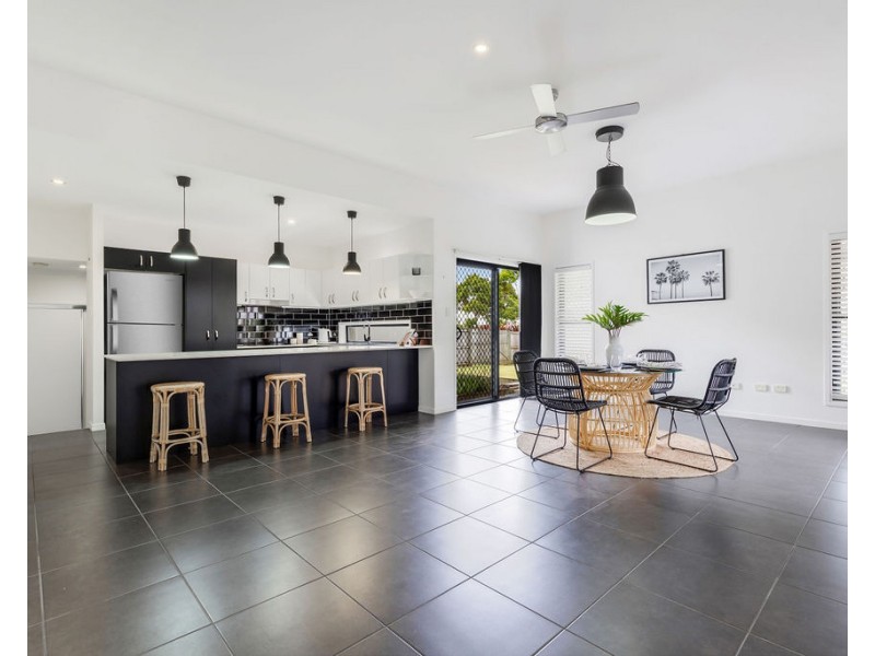 11 Cockatoo Cres, Forest Glen QLD 4556