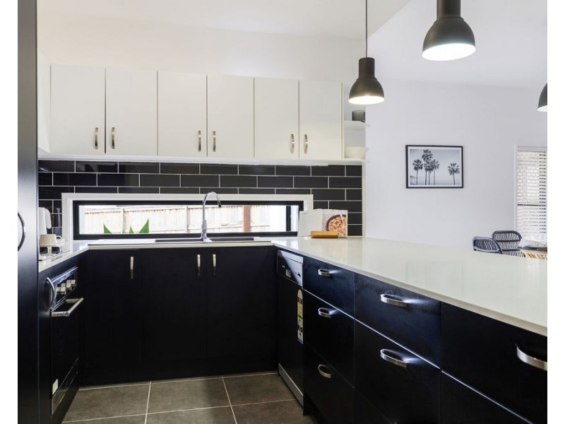 11 Cockatoo Cres, Forest Glen QLD 4556