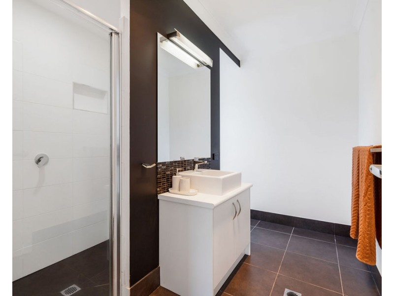 11 Cockatoo Cres, Forest Glen QLD 4556