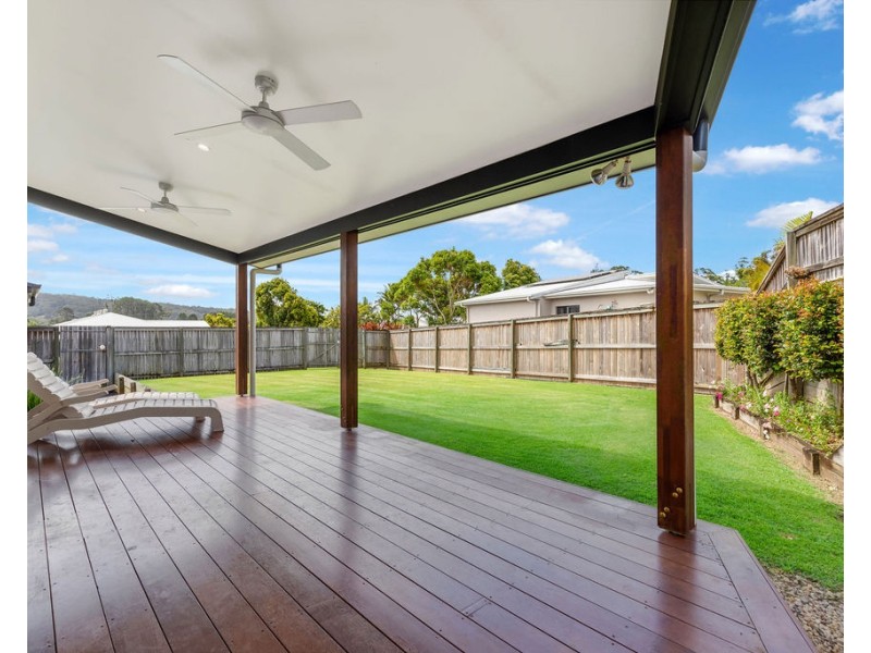 11 Cockatoo Cres, Forest Glen QLD 4556