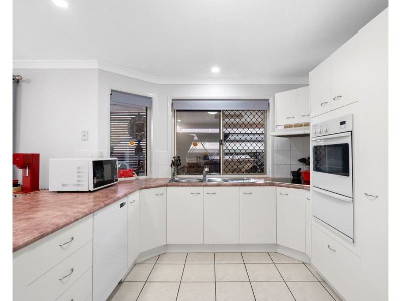 5 Silveroak Court, Mountain Creek QLD 4557