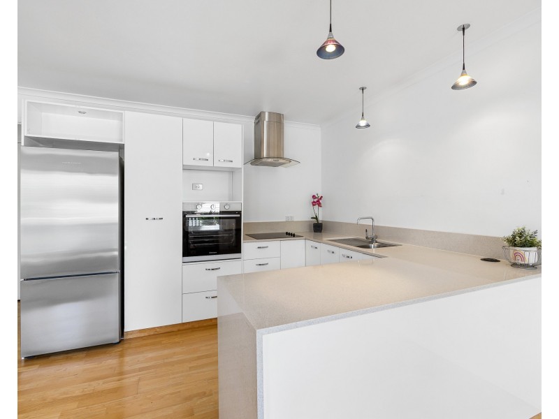 6/5 Barnes Dr, Buderim QLD 4556
