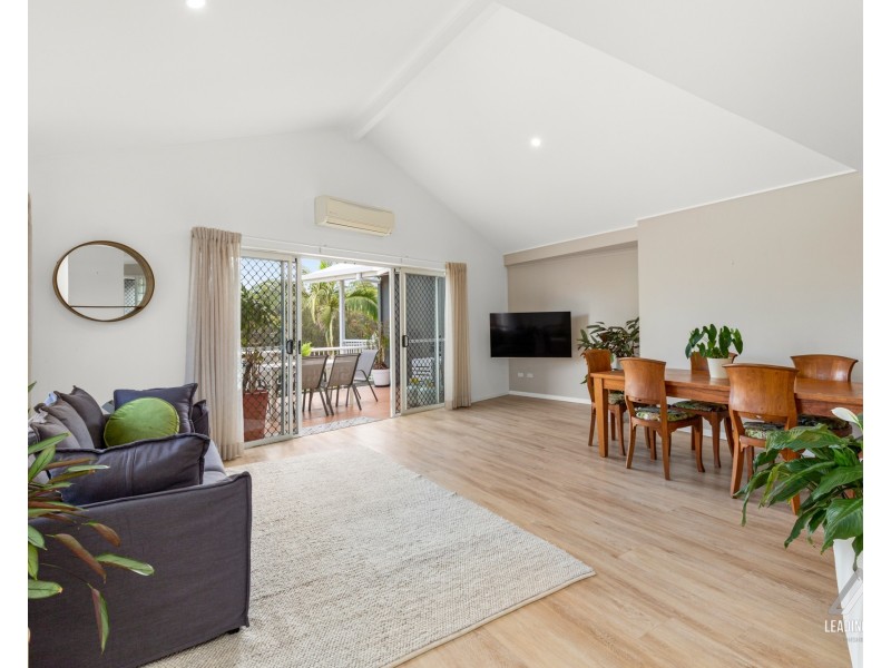 4/12 Carrothool Place, Mooloolaba QLD 4557