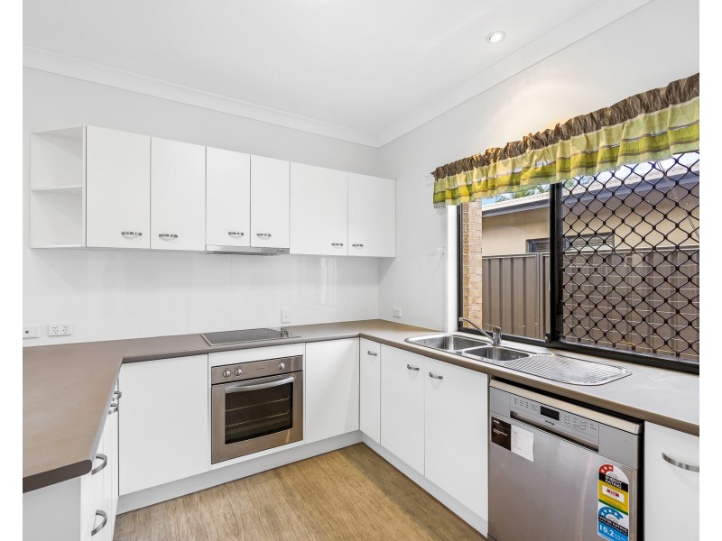 16 Griffin Cres, Caloundra West QLD 4551