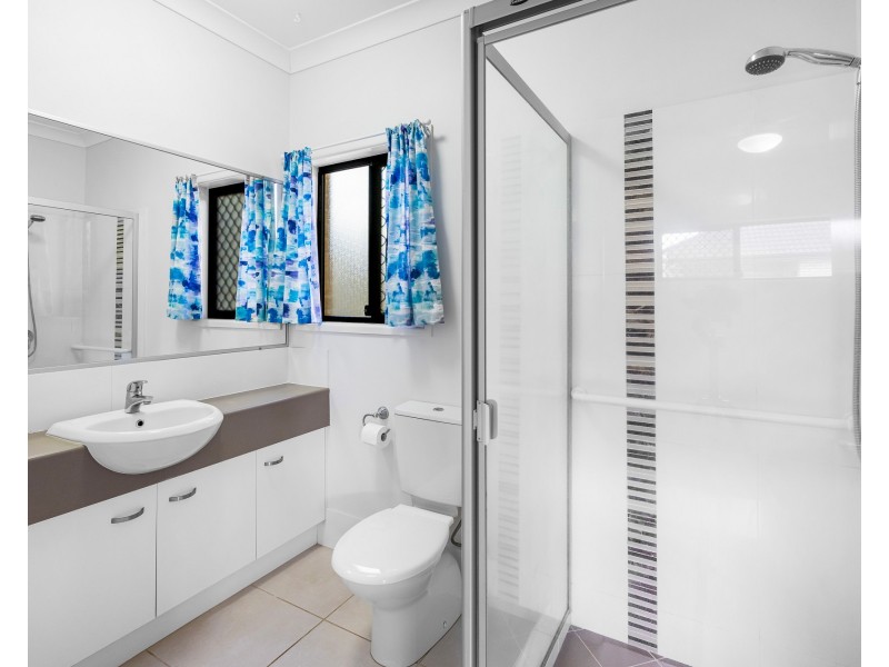 16 Griffin Cres, Caloundra West QLD 4551
