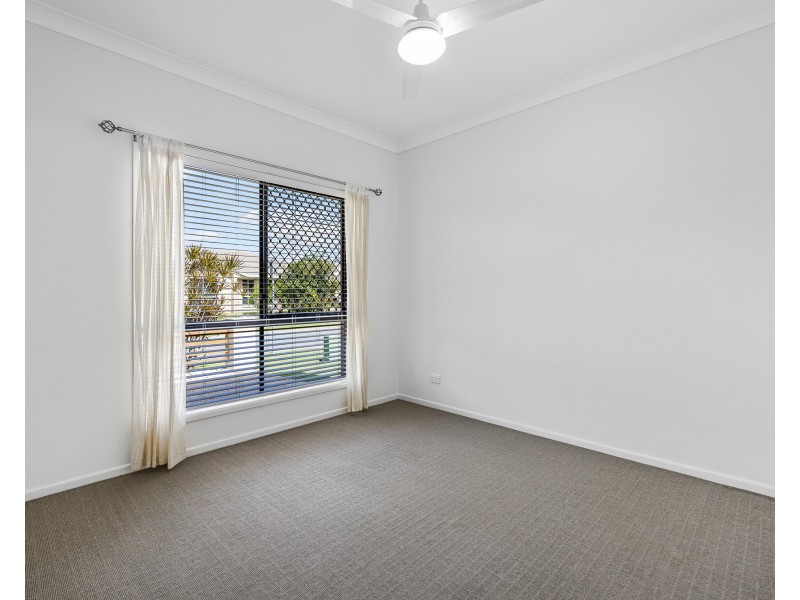 16 Griffin Cres, Caloundra West QLD 4551