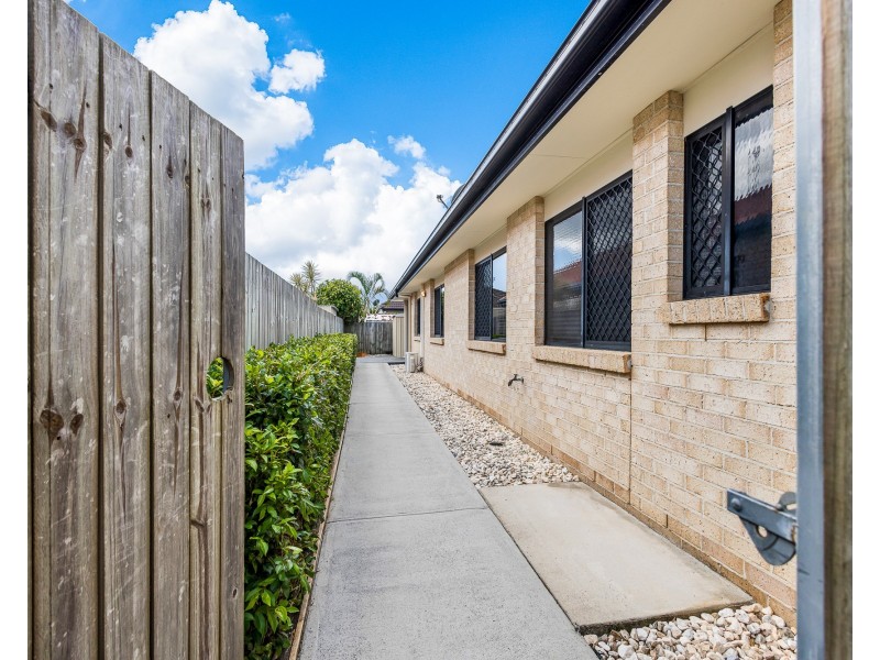 16 Griffin Cres, Caloundra West QLD 4551