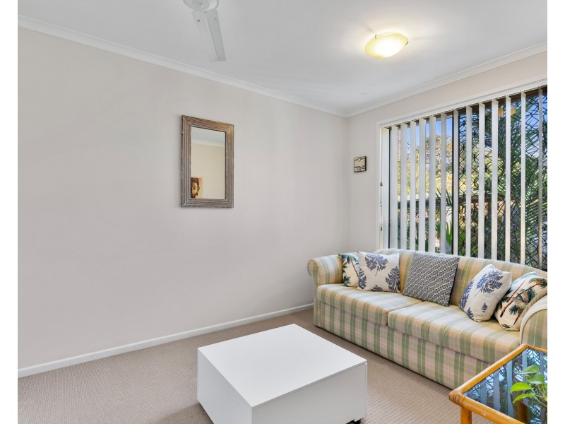 87 Gloucester Rd, Buderim QLD 4556