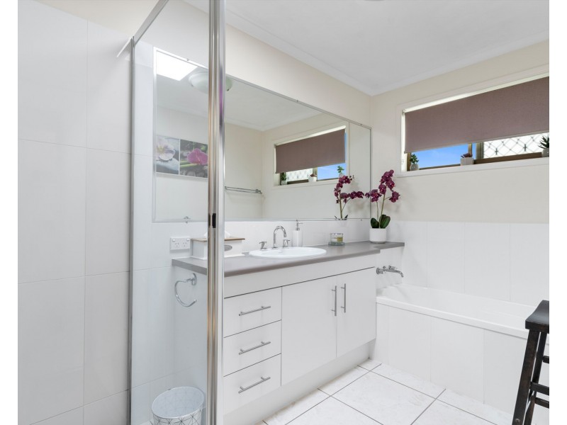 87 Gloucester Rd, Buderim QLD 4556