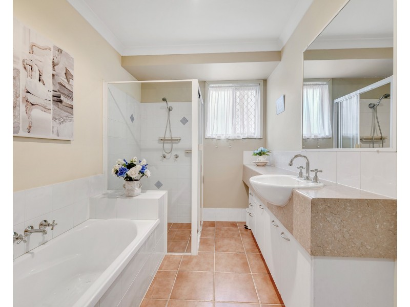 24 Parkridge Avenue, Upper Caboolture QLD 4510