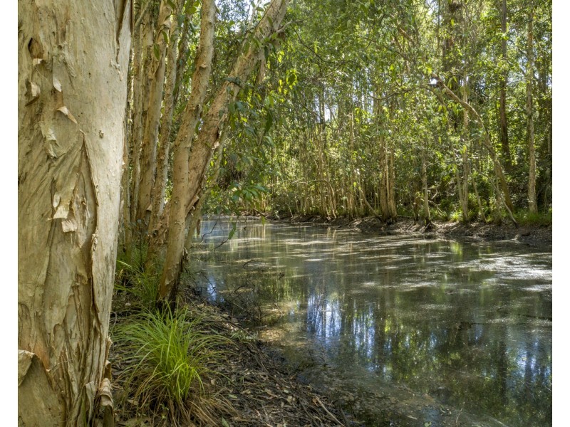 269 Coonowrin Rd, Glass House Mountains QLD 4518