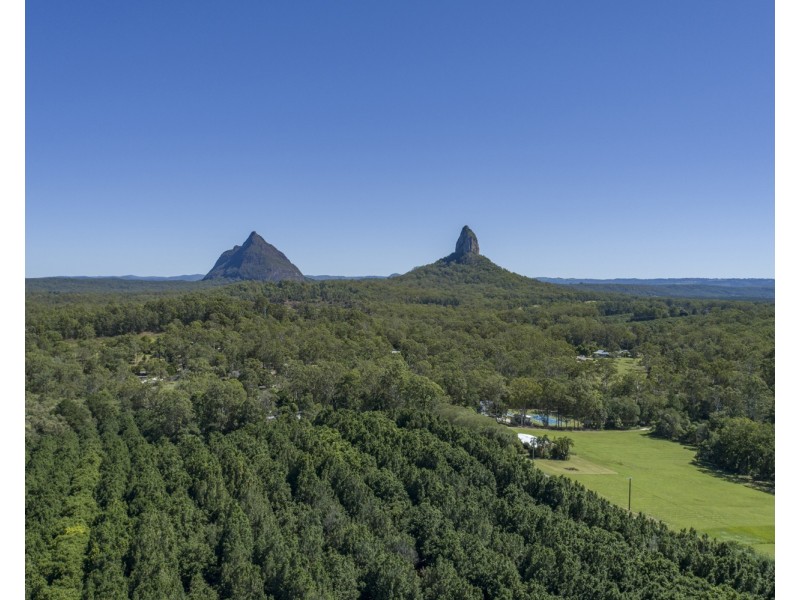 269 Coonowrin Rd, Glass House Mountains QLD 4518