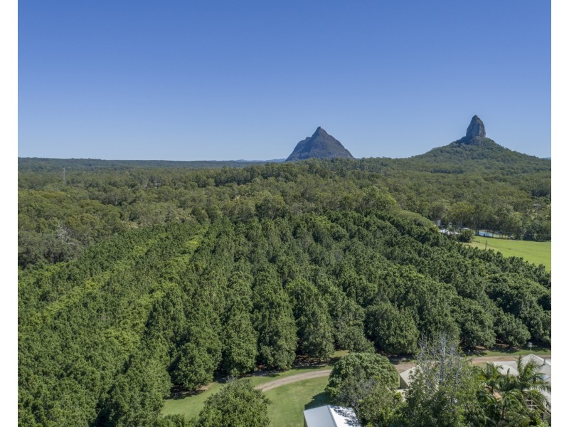 269 Coonowrin Rd, Glass House Mountains QLD 4518