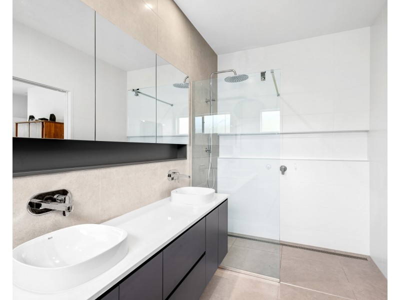 230/2 Retreat Dr, Buderim QLD 4556