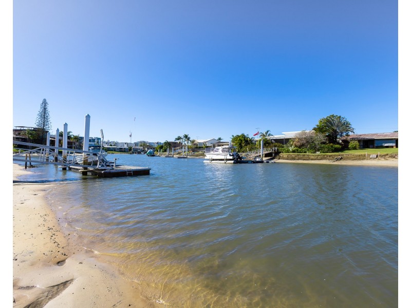 25 Moondarra Crescent, Mooloolaba QLD 4557