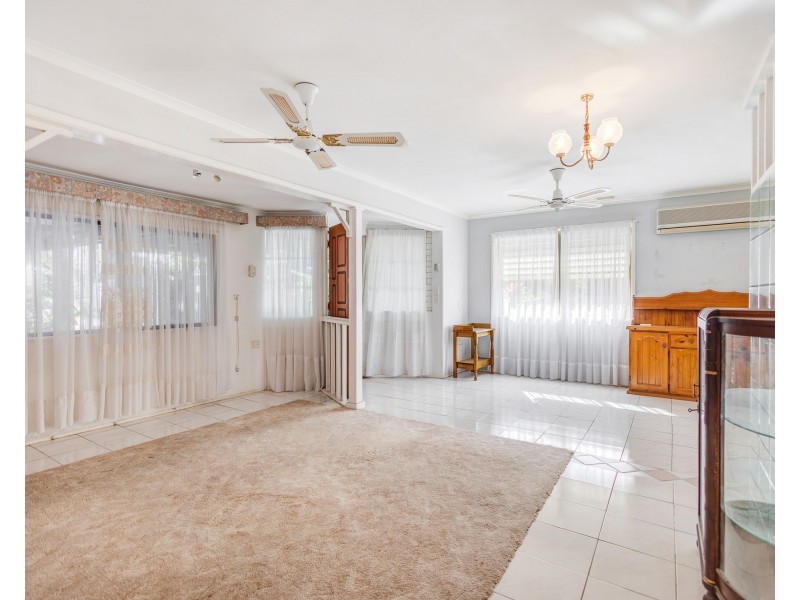 25 Moondarra Crescent, Mooloolaba QLD 4557