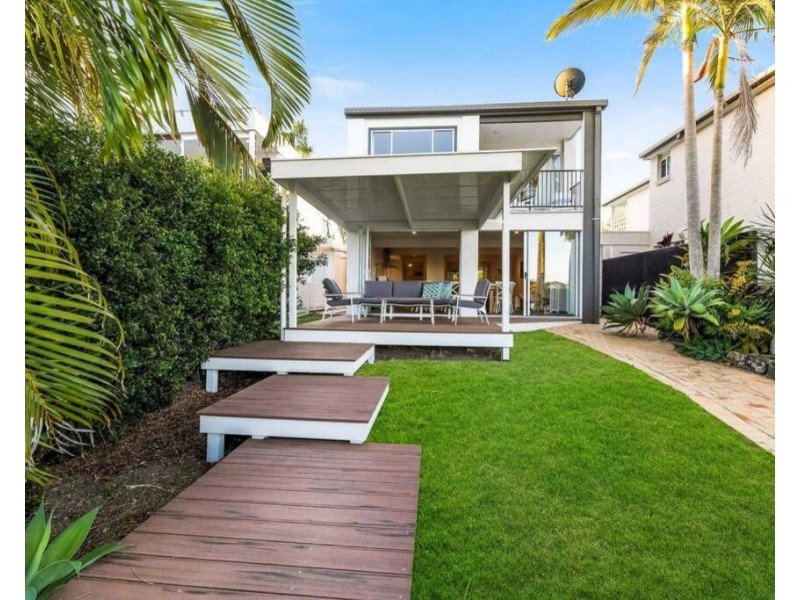 4a Admirals Ct, Mooloolaba QLD 4557