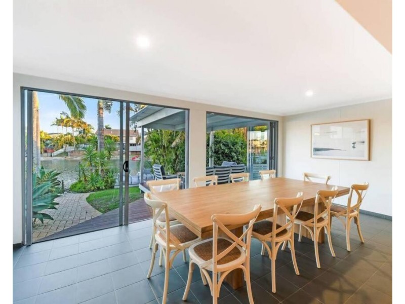 4a Admirals Ct, Mooloolaba QLD 4557
