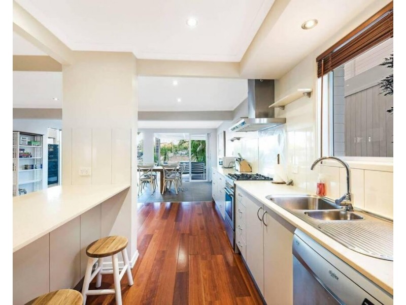 4a Admirals Ct, Mooloolaba QLD 4557