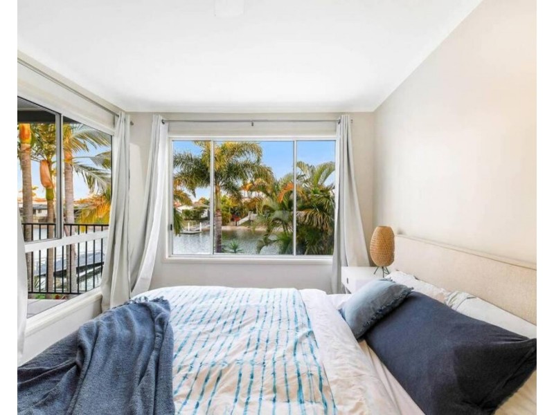 4a Admirals Ct, Mooloolaba QLD 4557