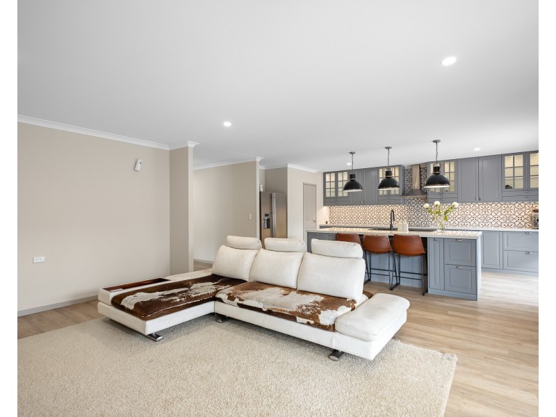 5 Orchard Ct, Mudjimba QLD 4564