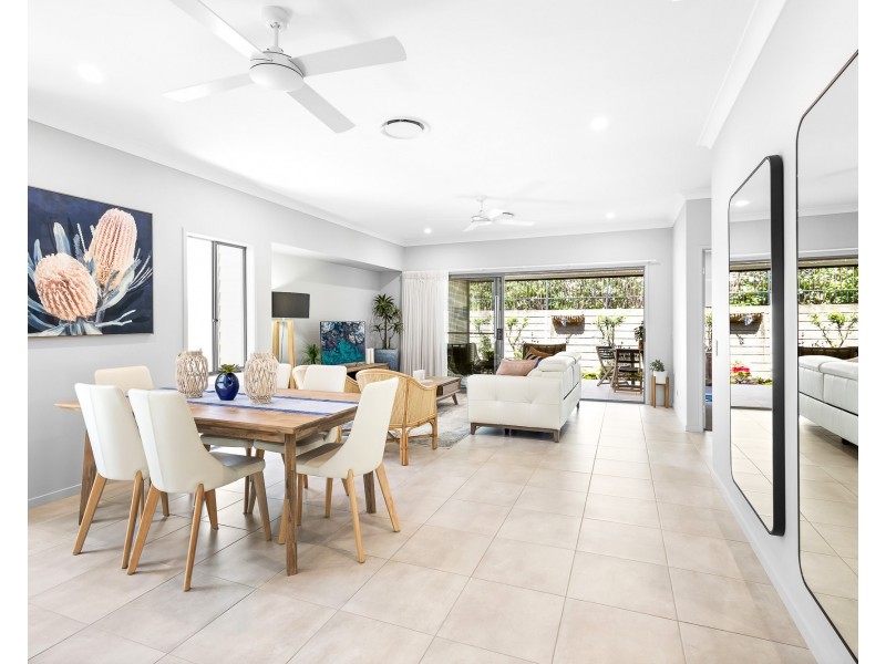 2/2 Retreat Drive, Buderim QLD 4556