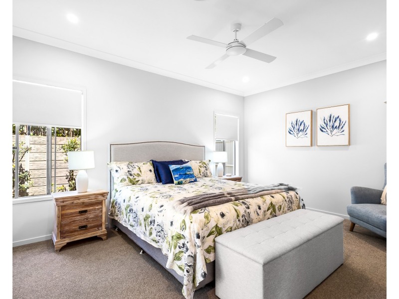 2/2 Retreat Drive, Buderim QLD 4556