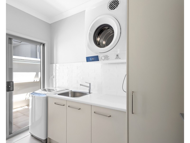 2/2 Retreat Drive, Buderim QLD 4556