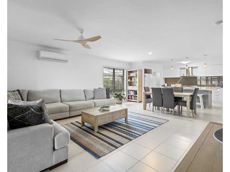 4 Golden St, Caloundra West QLD 4551