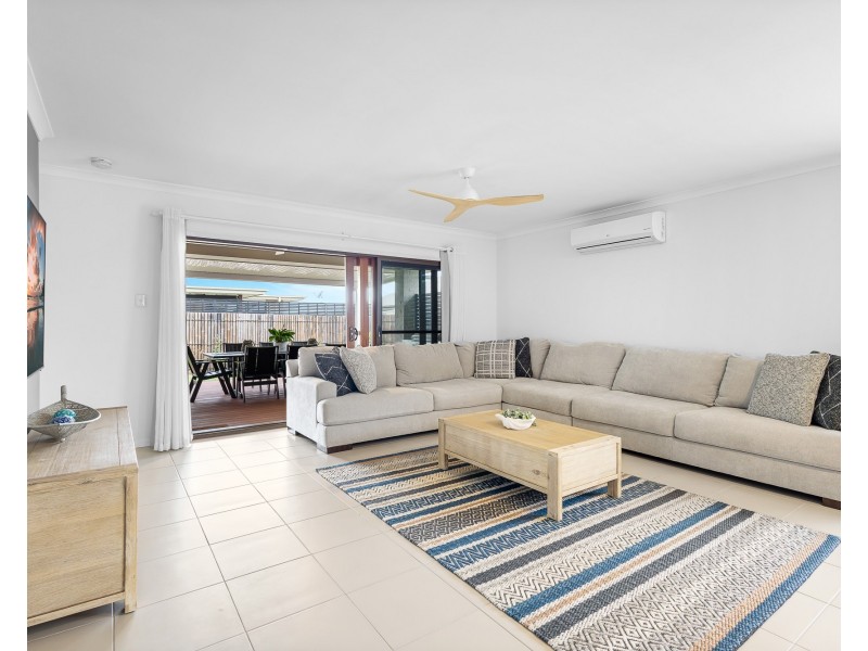 4 Golden St, Caloundra West QLD 4551
