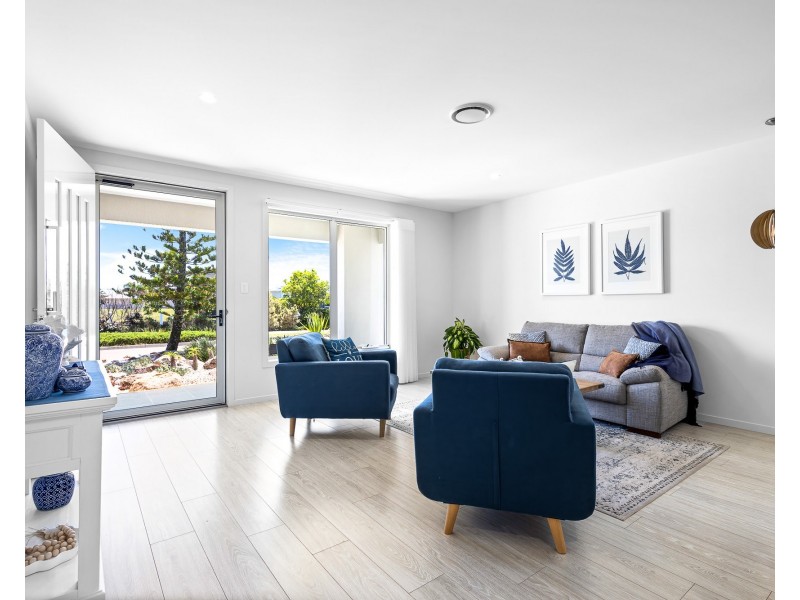 49 Marina View Dr, Pelican Waters QLD 4551