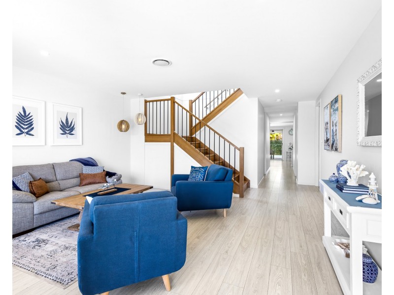 49 Marina View Dr, Pelican Waters QLD 4551