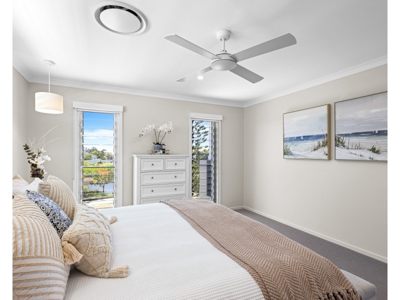 49 Marina View Dr, Pelican Waters QLD 4551