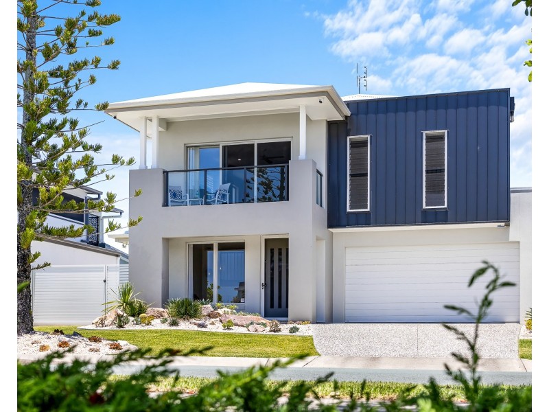 49 Marina View Dr, Pelican Waters QLD 4551