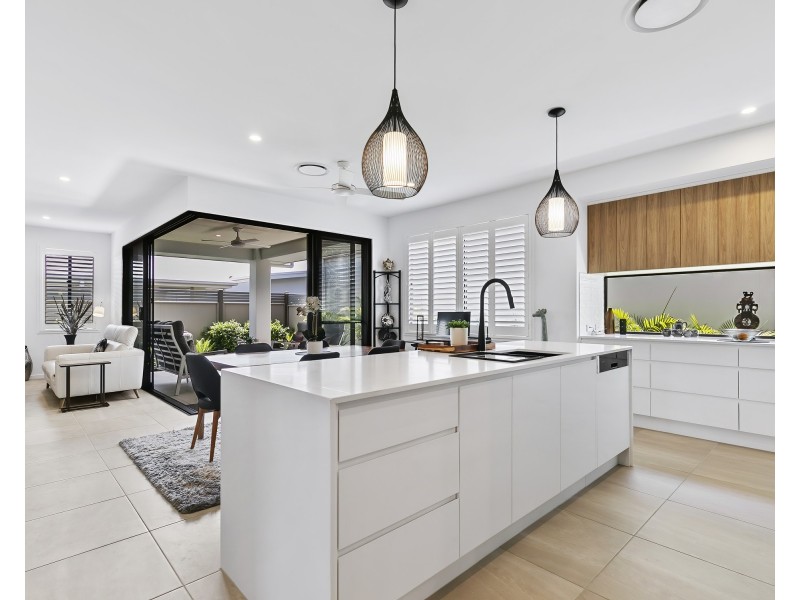 300/2 Retreat Dr, Buderim QLD 4556