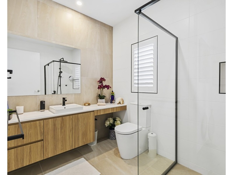 300/2 Retreat Dr, Buderim QLD 4556