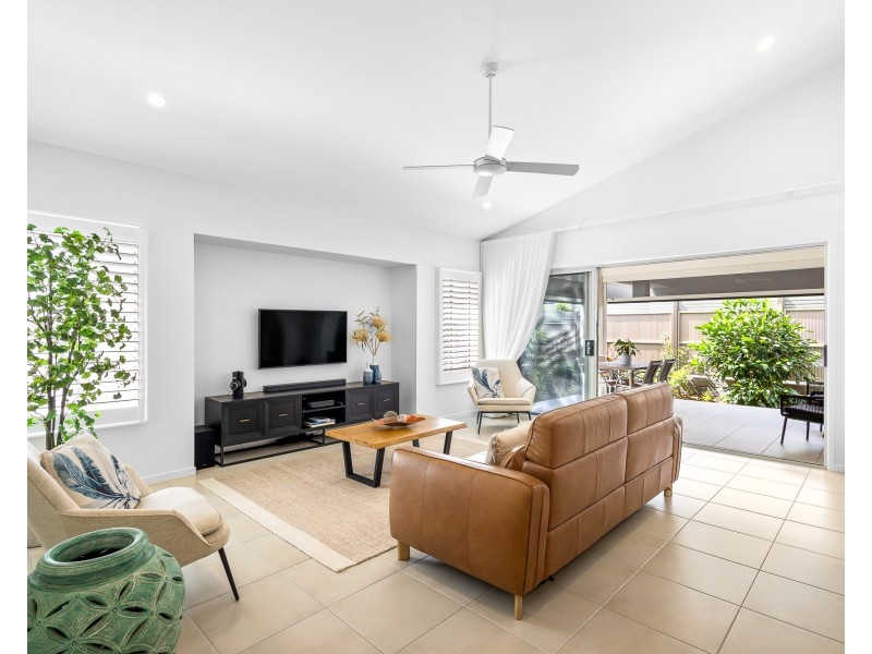 274/2 Retreat Dr, Buderim QLD 4556